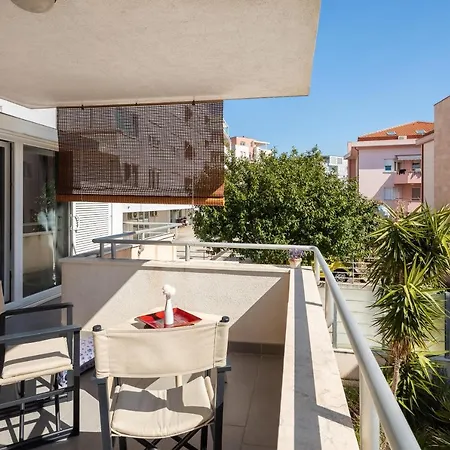 شقة Zenta With Terrace And Sea View, 4 Min Walk To The