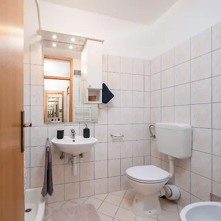 شقة Zenta With Terrace And Sea View, 4 Min Walk To The سبليت