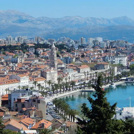 Apartmán Zenta With Terrace And Sea View, 4 Min Walk To The Split